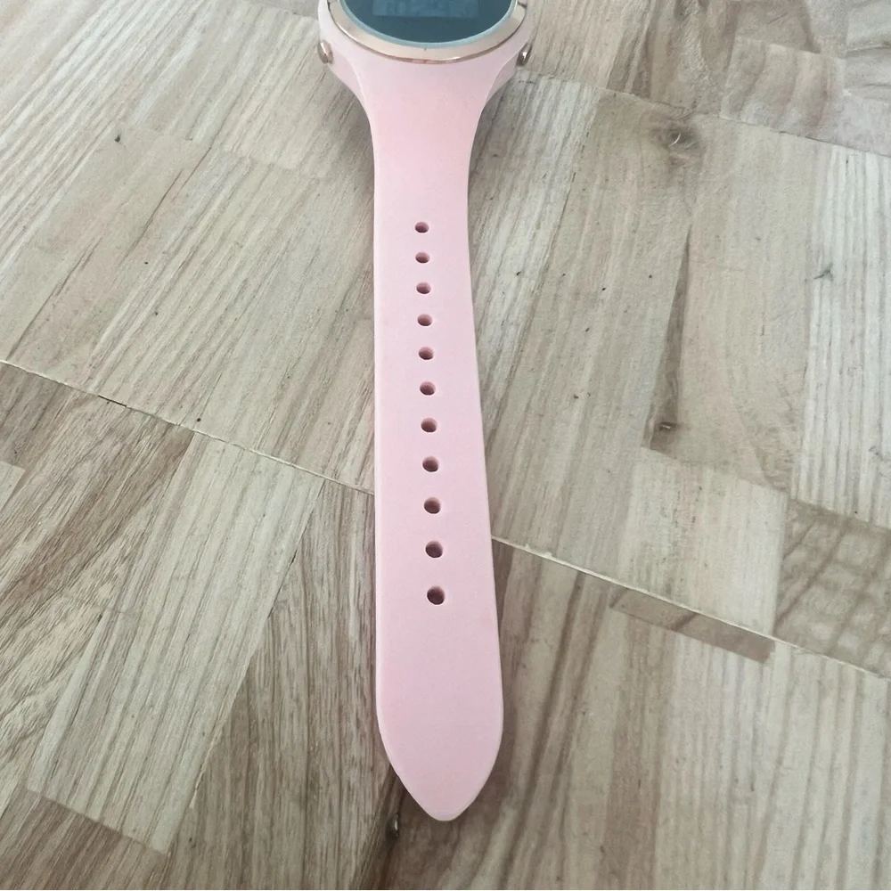 Unbranded ladies rose gold tone pink silicone DIGITAL watch NEW BATTERY